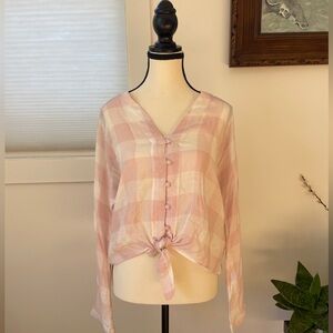 NWT Rails 'Sloane' Top in Pink Check button up top with tie front size M